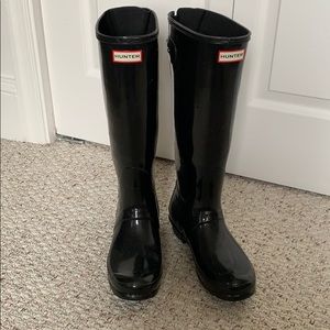 Hunter Women’s Original Tall Gloss Rain Boots